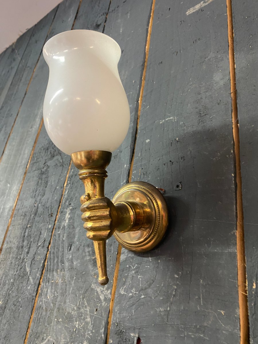 Pair Of "hands" Wall Sconces In Brass And Opal Glass, Circa 1950–1960-photo-3