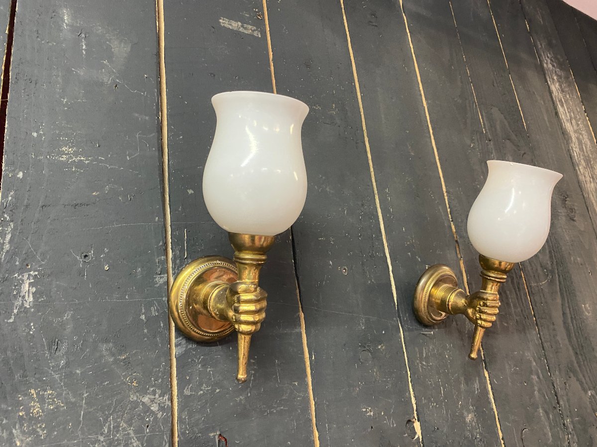 Pair Of "hands" Wall Sconces In Brass And Opal Glass, Circa 1950–1960-photo-4