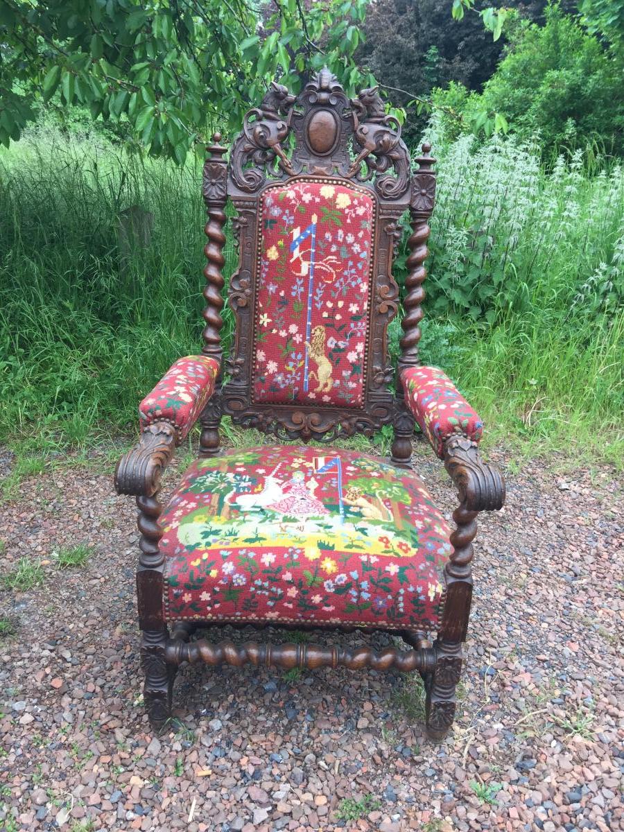 Paire De Grands fauteuils en chêne style Louis XIII, -photo-3