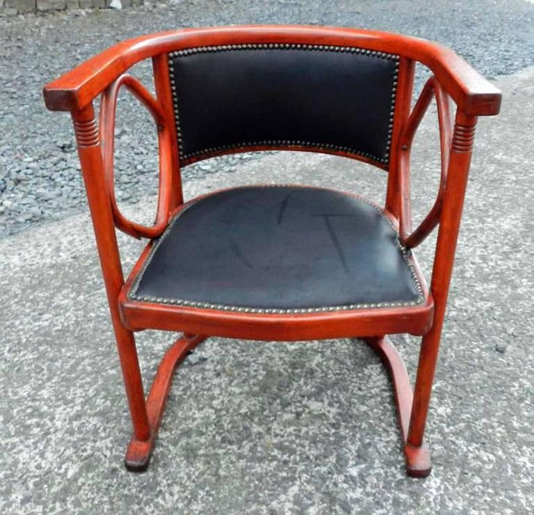 Josef Hoffmann, Fauteuil En Hêtre Courbé Vers 1900 ,recouvert Posterieusement De Cuir -photo-4