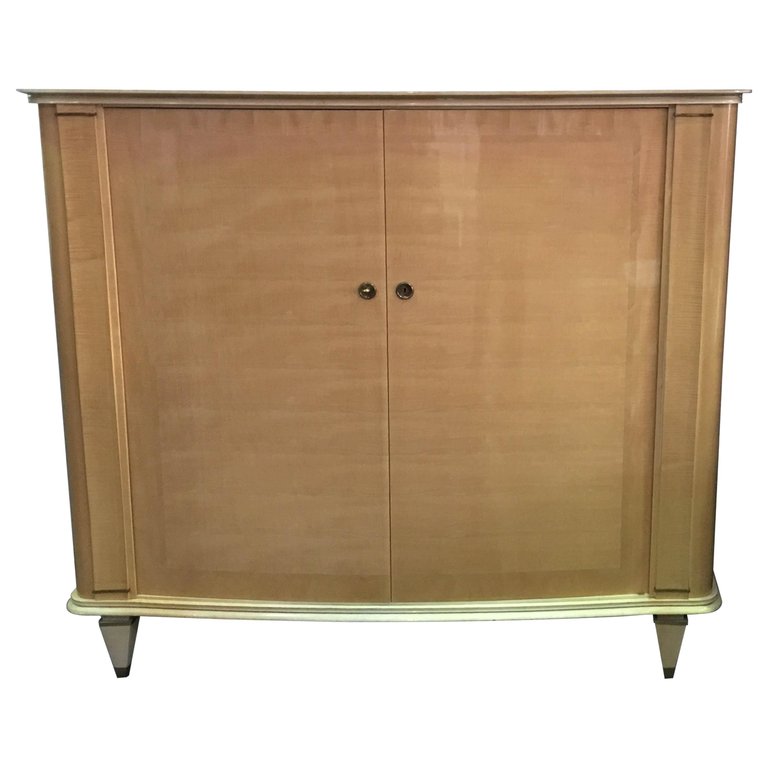 Armoire Epoque Art Deco En Sycomore, Bois Laqué Et Laiton Circa 1940