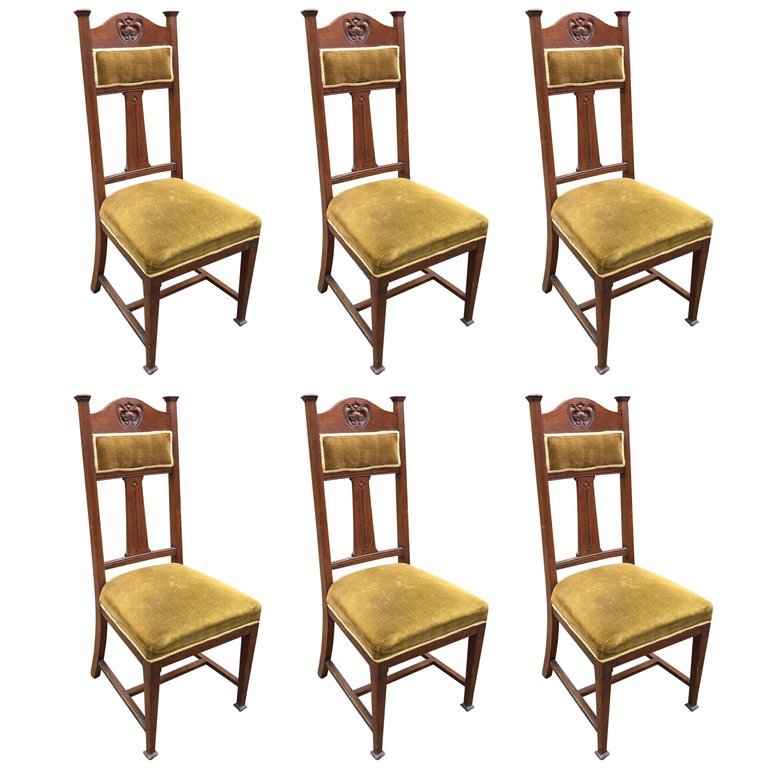 Six Chaises à Hauts Dossiers En Acajou Epoque Art Nouveau Circa 1900