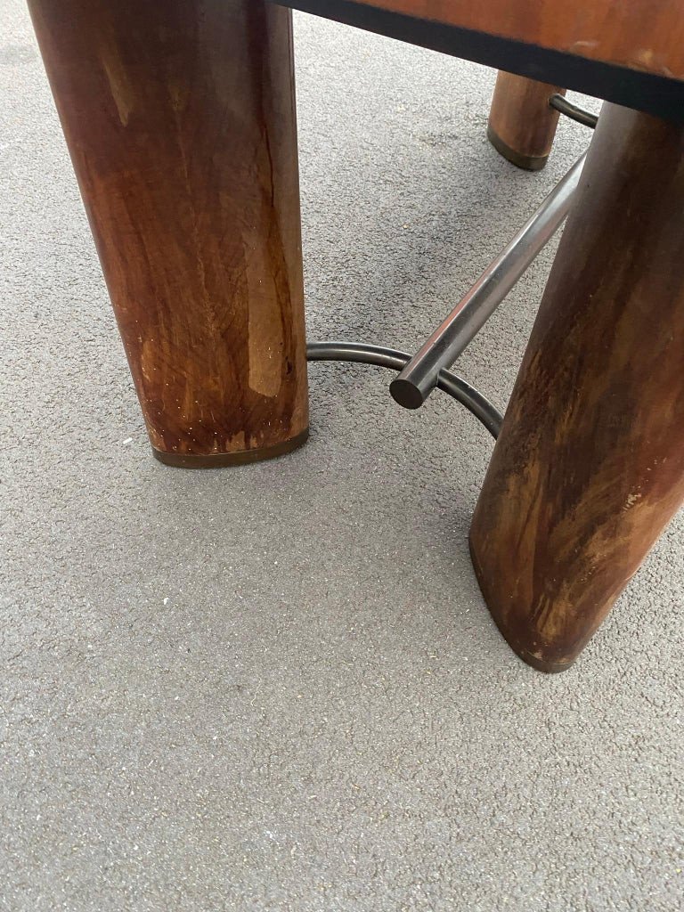 Table Ou Table Bureau Art Deco Moderniste En Noyer , Entretoise Et Sabot En Métal, Circa 1930-photo-3