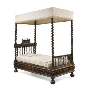 Canopy Bed In Walnut, 19th Renaissance Style