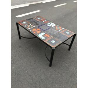 Table De Salon En Fer Laqué Et Céramique style de  Jacques Adnet Circa 1950