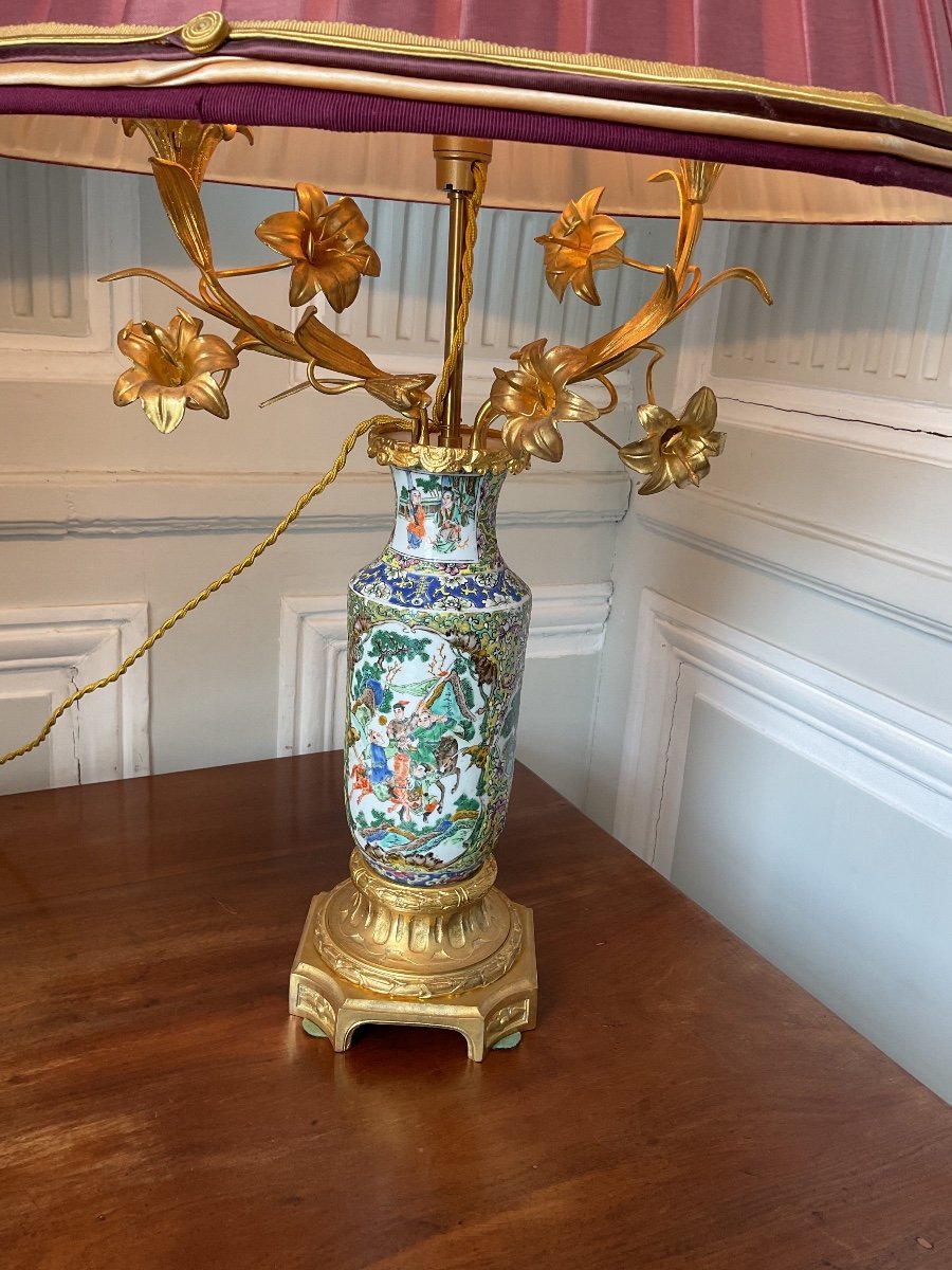 Pair Of Chinese Porcelain Lamps Mounted Gilt Bronze-photo-4