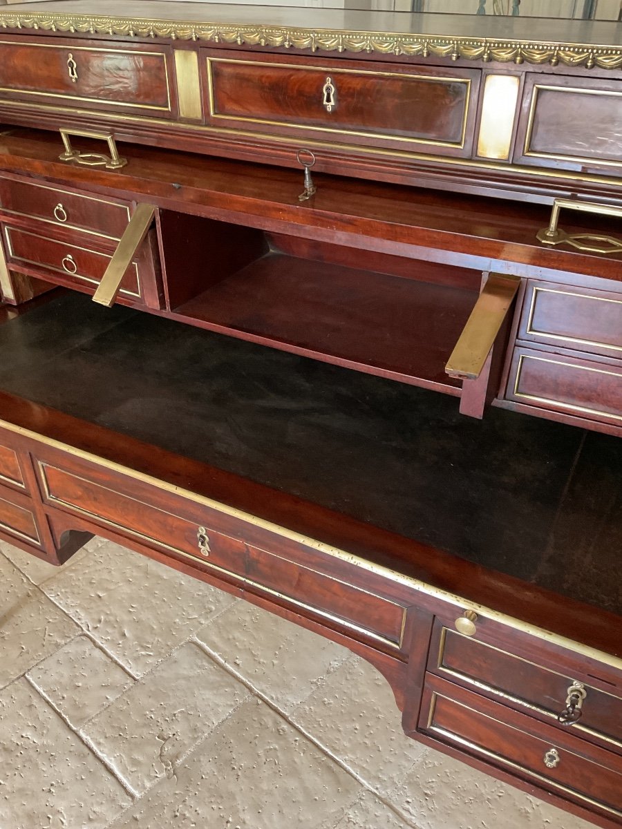 Cylindre Louis XVI Desk With Cloverleaf Locks In Mahogany-photo-3