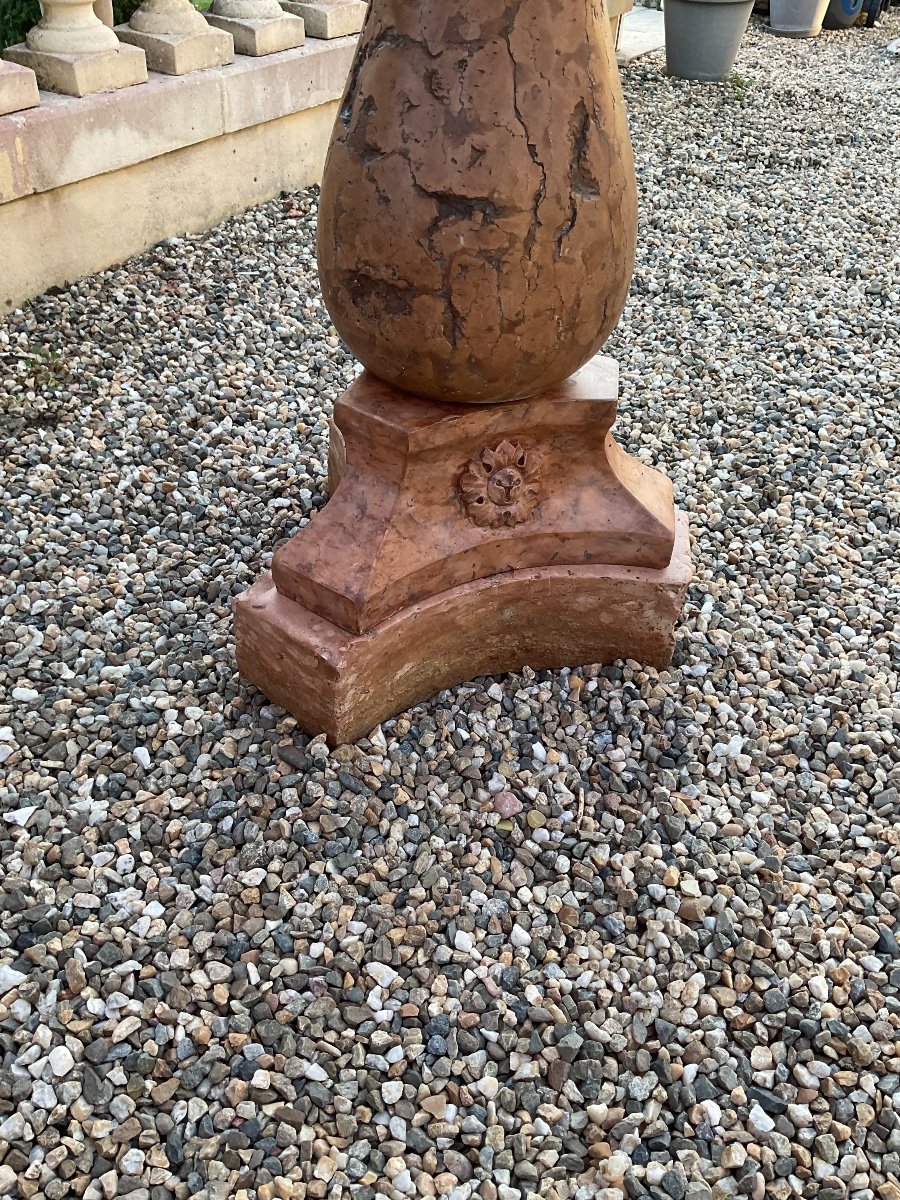 Large Stoup On Foot From The 17th Century In Marble-photo-3