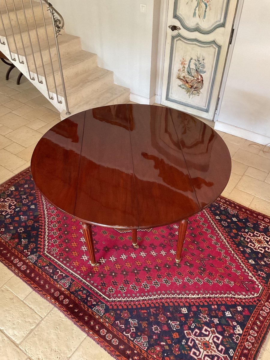 Table de salle à manger Louis XVI  à 6 Pieds En Acajou Massif Verni .-photo-2