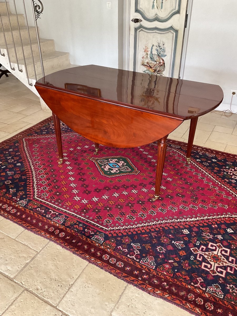 Table de salle à manger Louis XVI  à 6 Pieds En Acajou Massif Verni .-photo-4