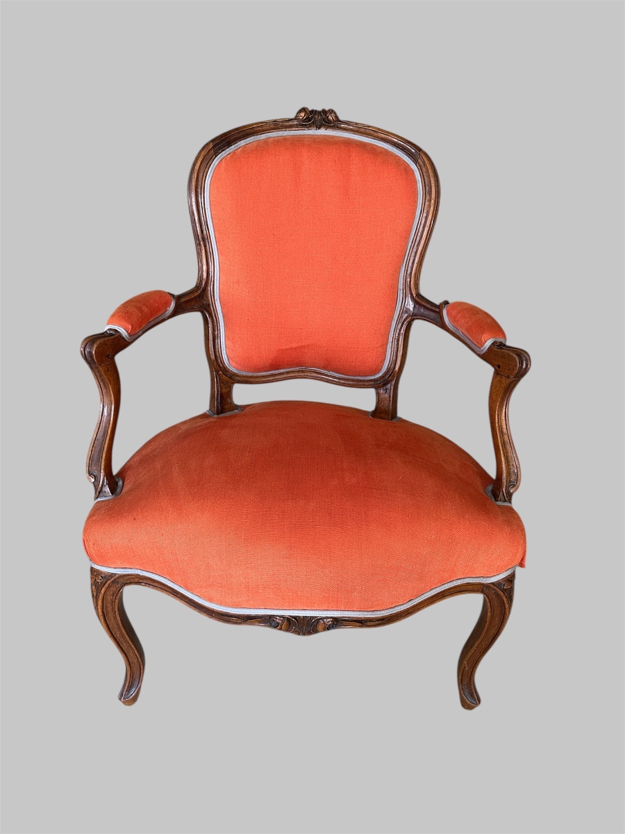 Important Louis XV Cabriolet Armchair -photo-2