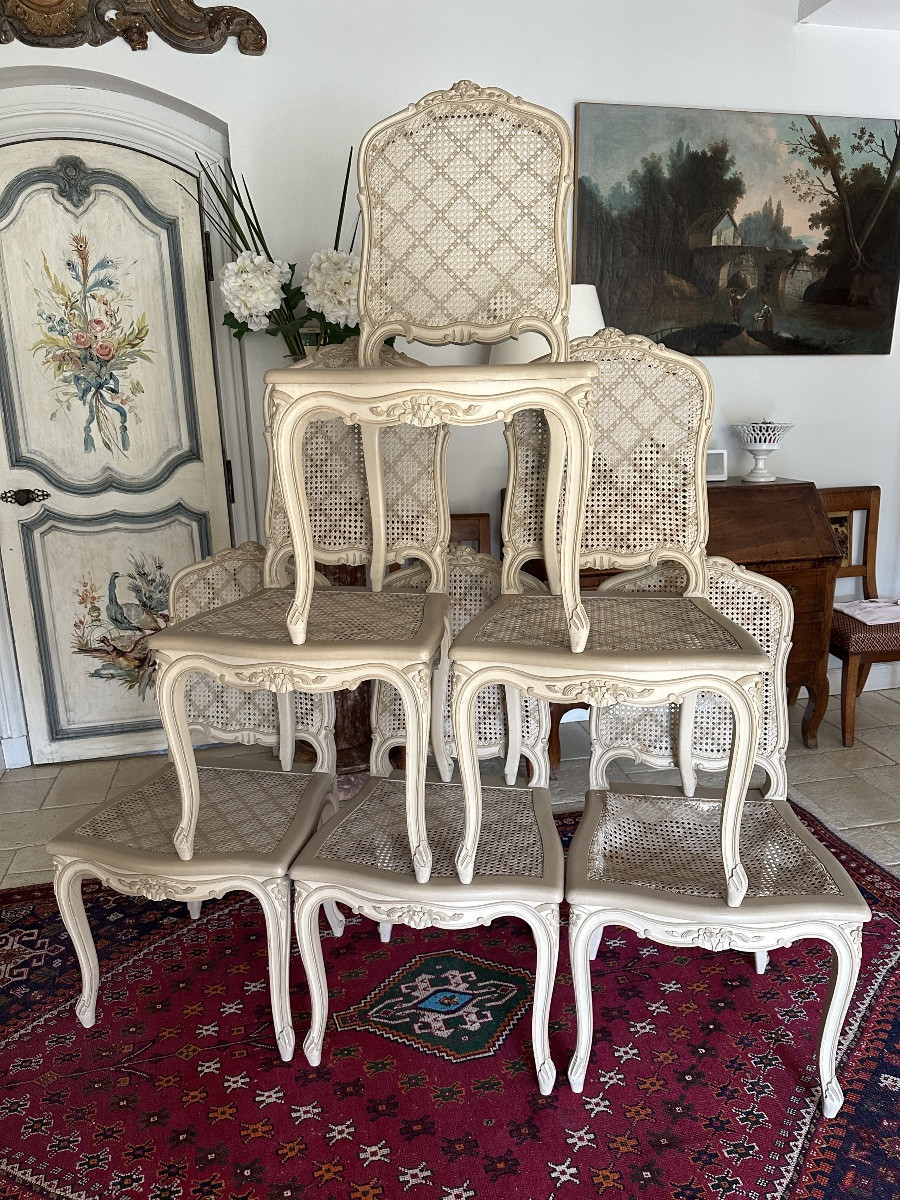 Suite de 6 chaises cannées de style Louis XV