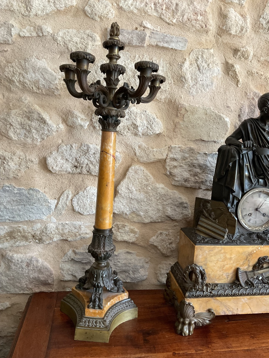 Importante et belle garniture de cheminée Empire en bronze et marbre de Sienne-photo-2