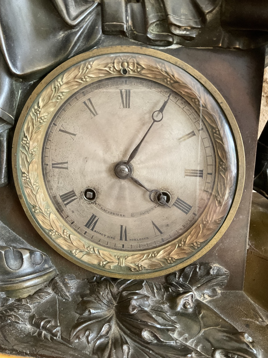 Importante et belle garniture de cheminée Empire en bronze et marbre de Sienne