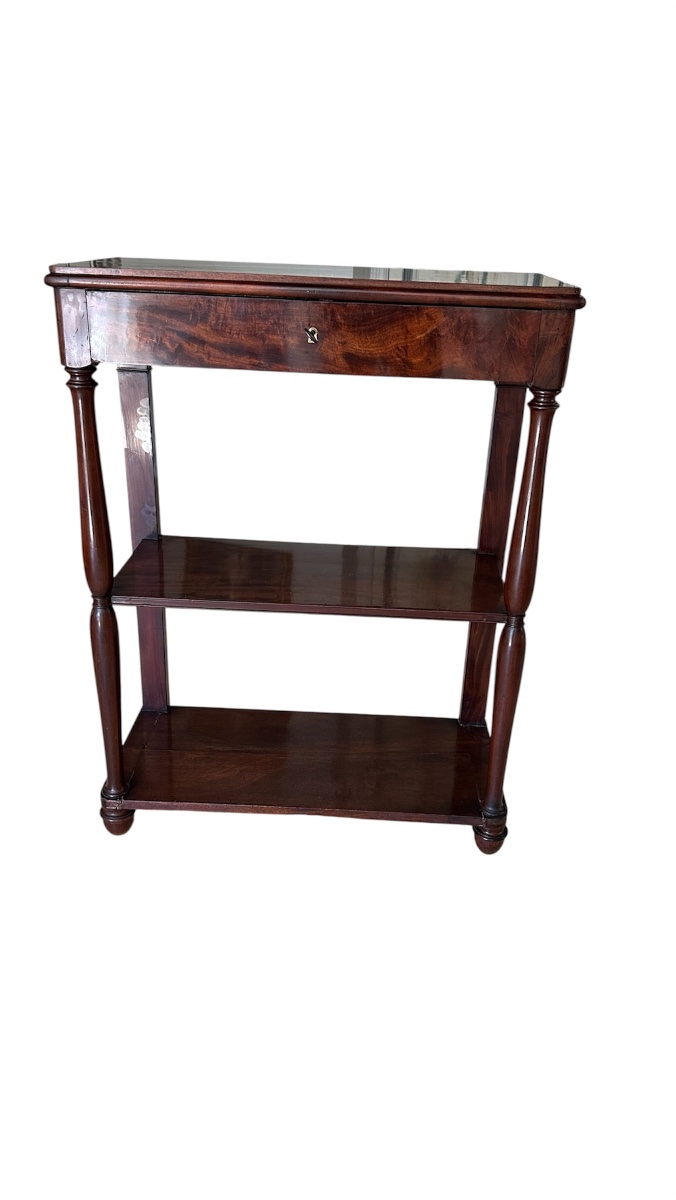 Élégante console -desserte en acajou et placage d’acajou estampillée 