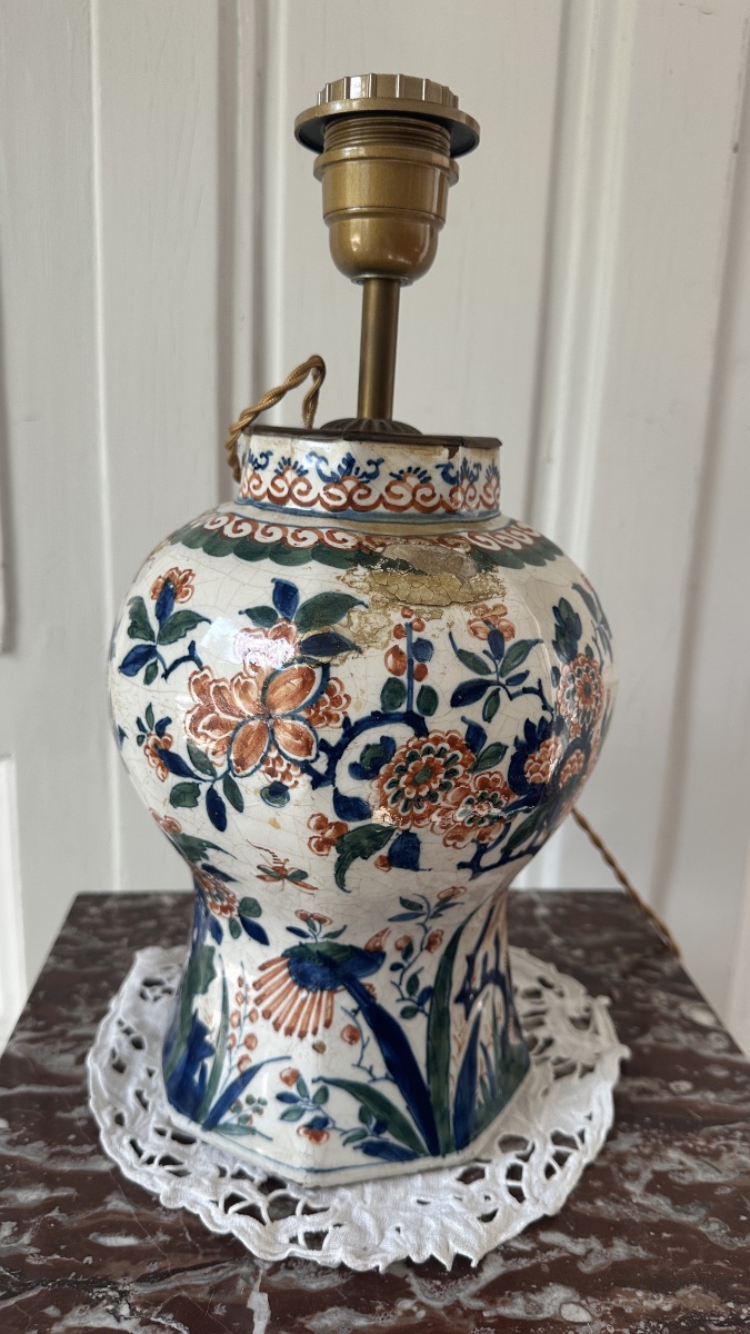 Polychrome Delft Vase Converted Into A Lamp -photo-3