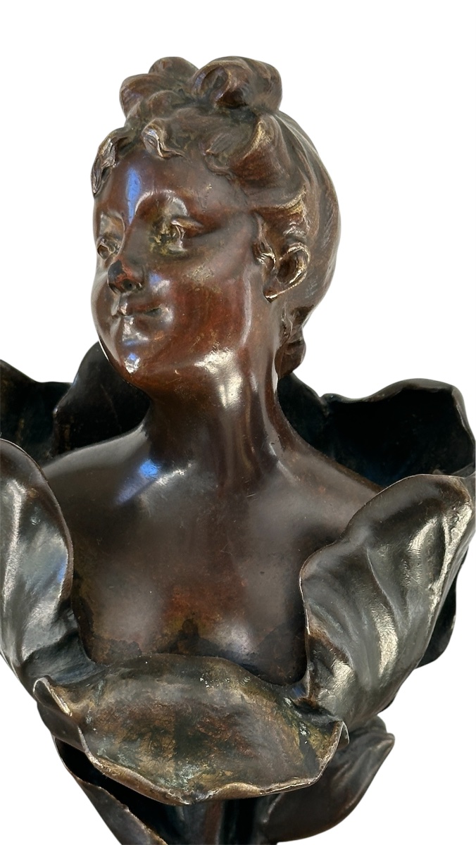 « La femme fleur «  bronze d’Henri Godet (1863-1937)-photo-1