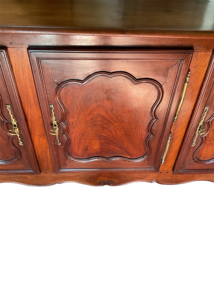 Belle enfilade Nantaise en acajou massif , travail de port XVIIIe