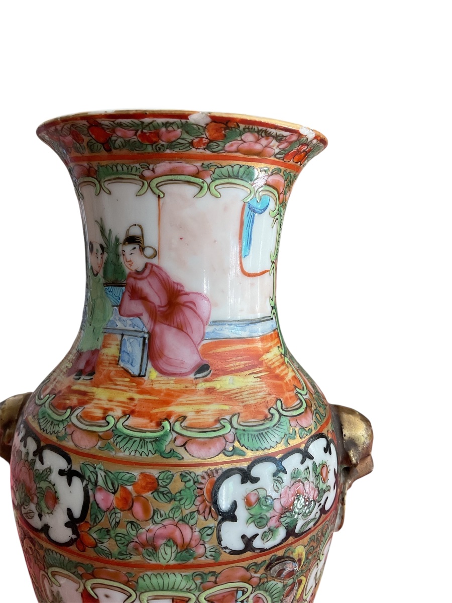 Paire de vases en porcelaine de Canton .-photo-1