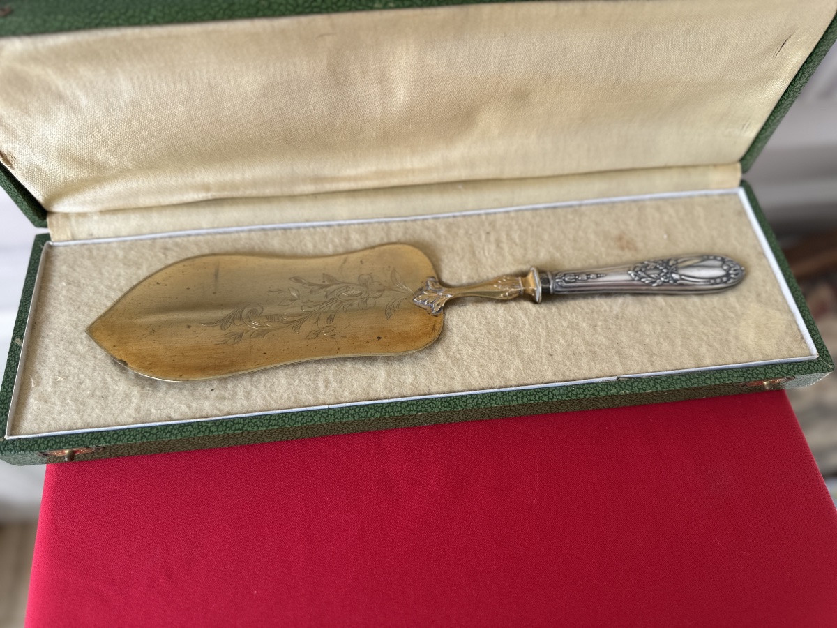 Pelle à gâteau en métal doré et manche argenté 