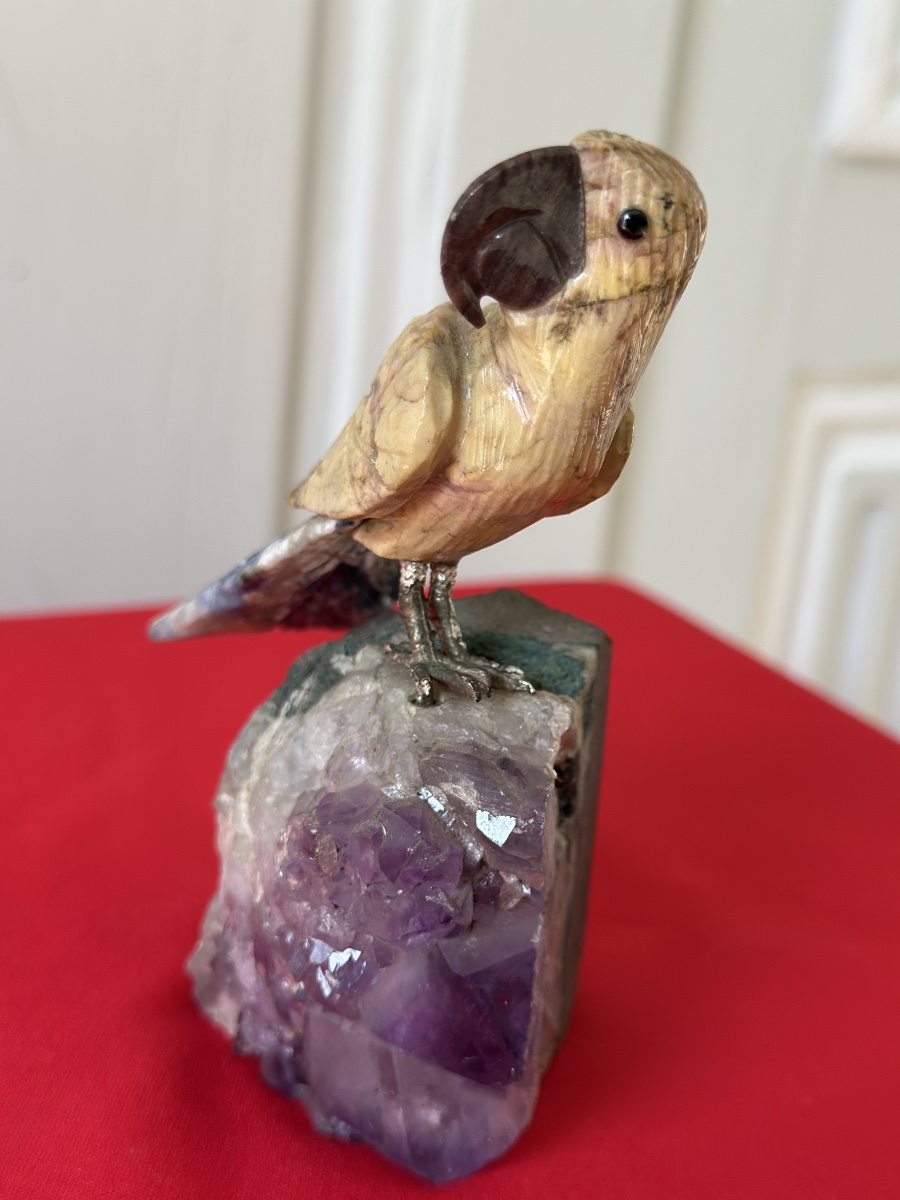 Perroquet sculpté en pierre dure 