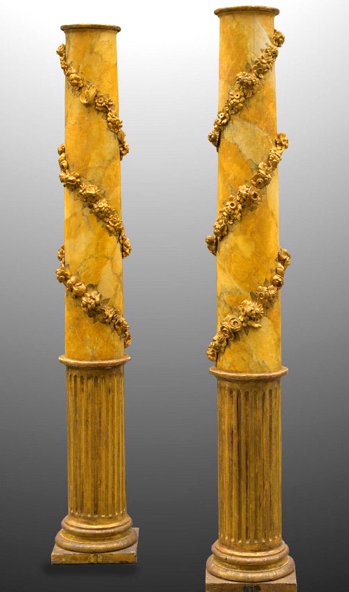Paire de colonnes à enroulements de fleurs