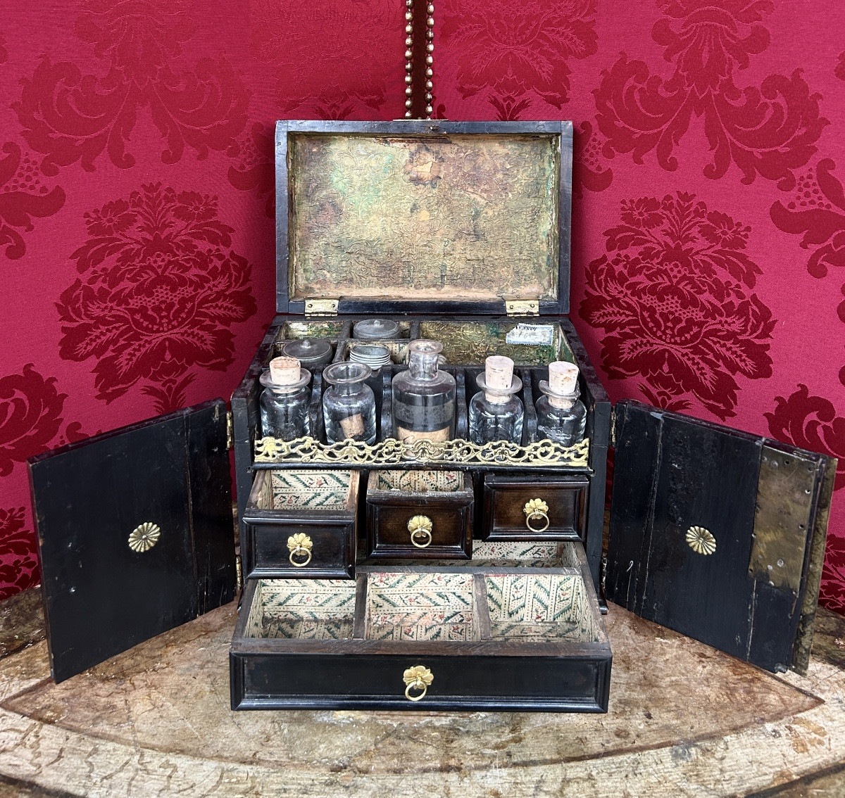 Cabinet de voyage XVIIe 