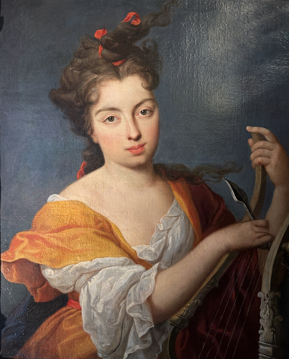 Portrait d’une élégante en Erato -photo-2