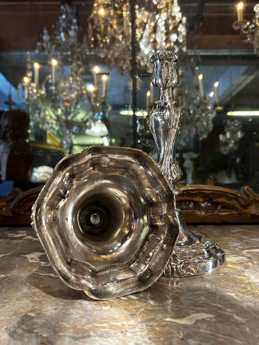 Pair Of Silver-plated Chiseled Metal Candlesticks From The Louis XV Period-photo-3