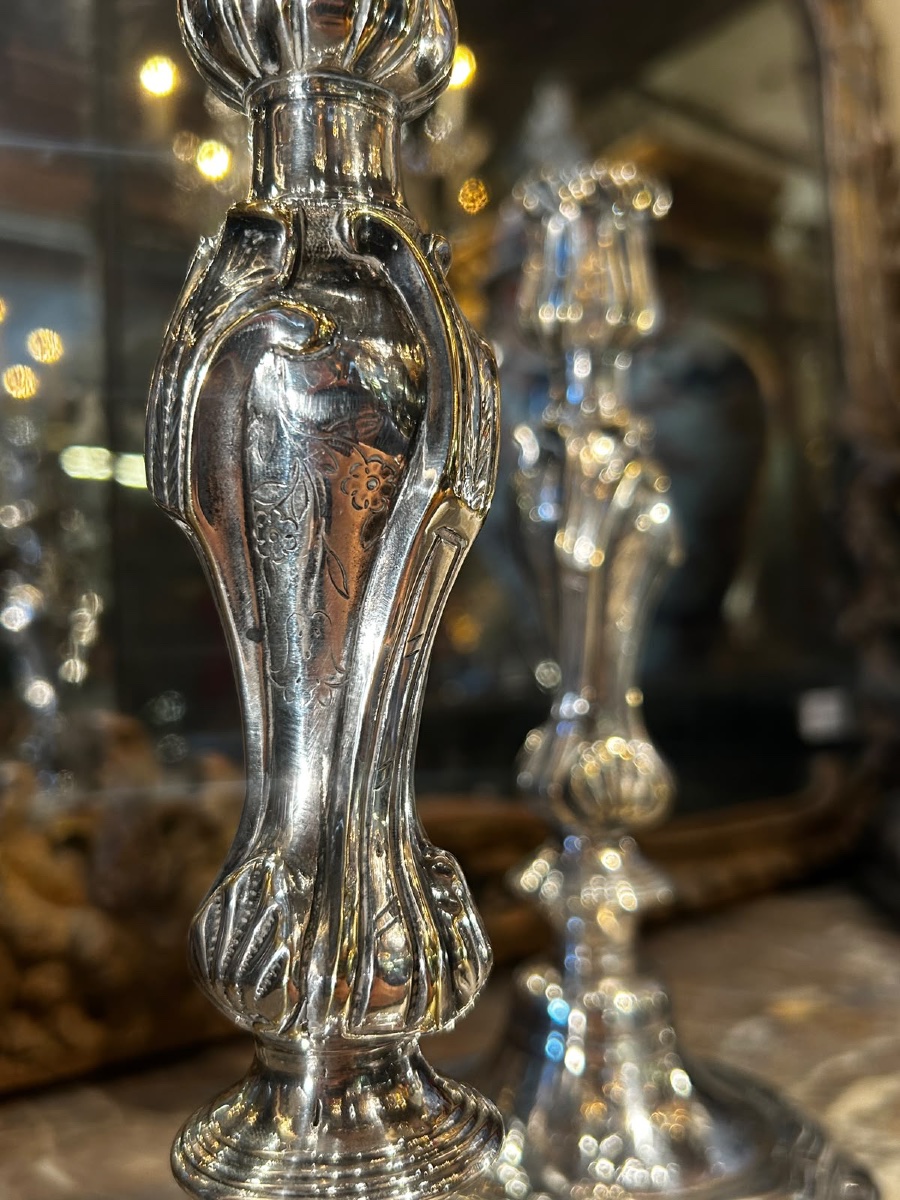Pair Of Silver-plated Chiseled Metal Candlesticks From The Louis XV Period-photo-4