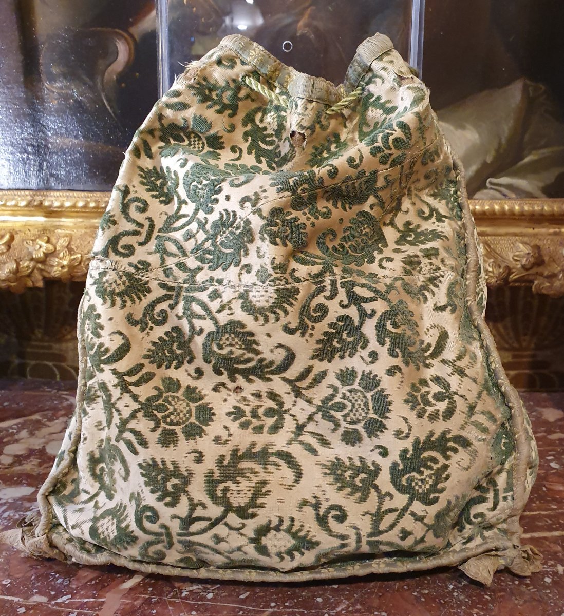 Chiseled Velvet Bag, Early XVIIth Century-photo-4