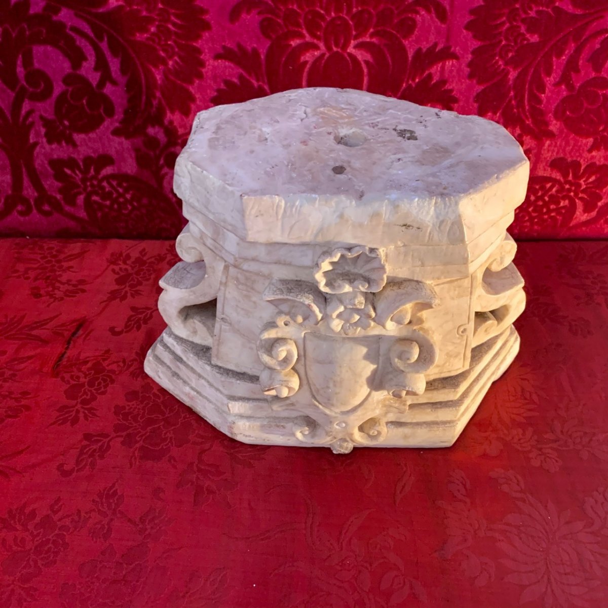 Beautiful Carrara Marble Baroque Decor - Eighteenth Time-photo-2