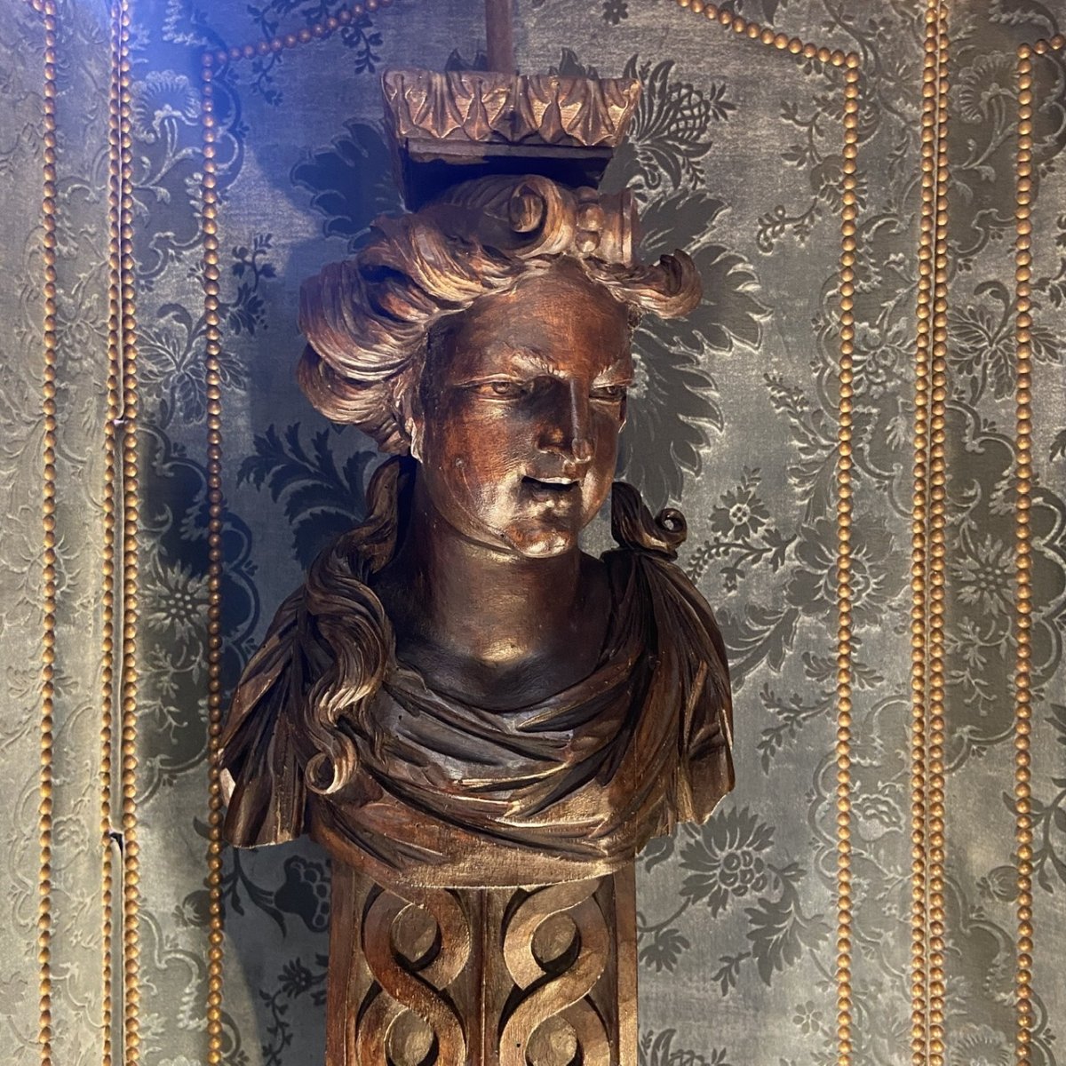 Paire De Figures En Noyer époque Louis XIV-photo-2
