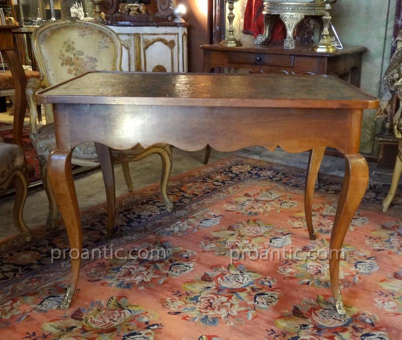 Table XVIII Century Era-photo-4