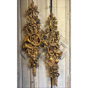 Pair Of Trophies In Carved Gilded Wood Nineteenth
