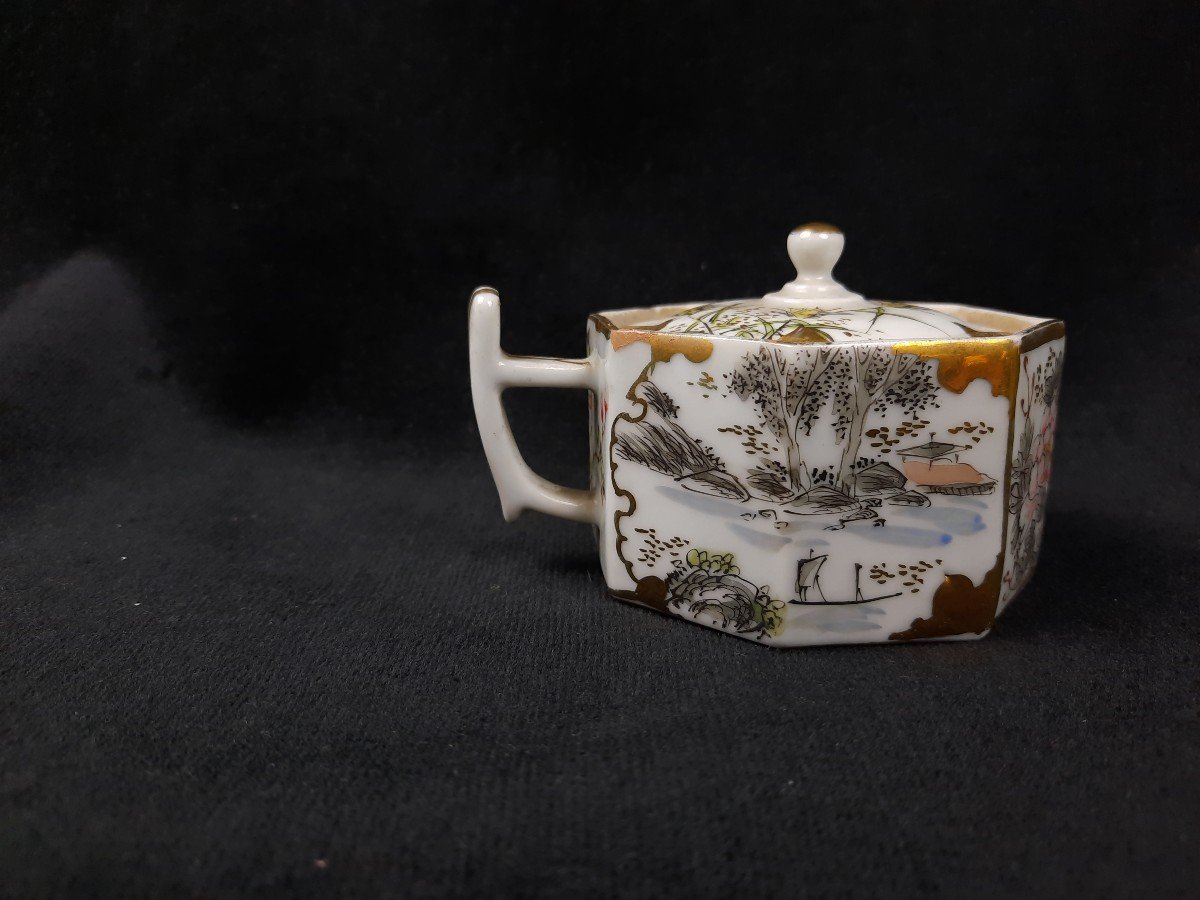 Petite Théière En Porcelaine Japon XIXe Siècle-photo-1