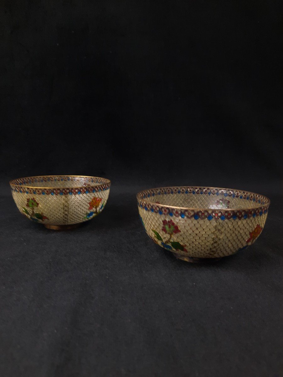 Pair Of Chinese Cloisonné Enamel Plique-à-jour Bowls -photo-1