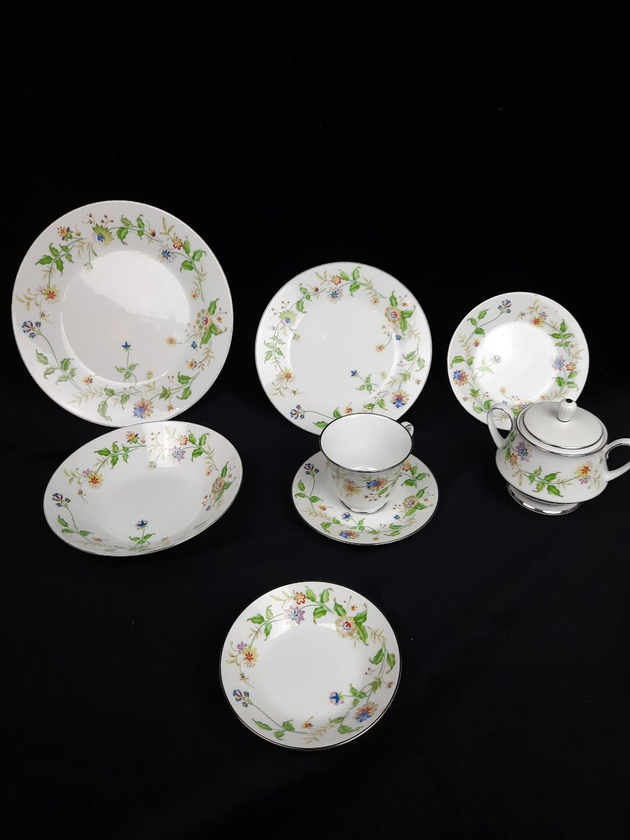 Noritake - Floral Porcelain Service-photo-3
