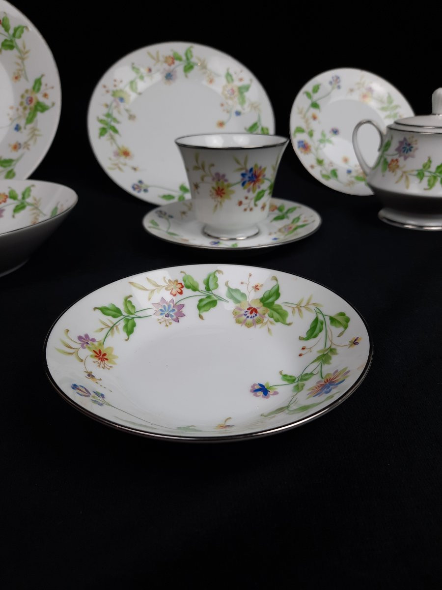 Noritake - Floral Porcelain Service-photo-4