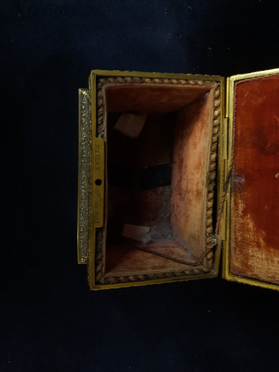Boîte doré en bronze Tahan (XIXe siècle)-photo-1