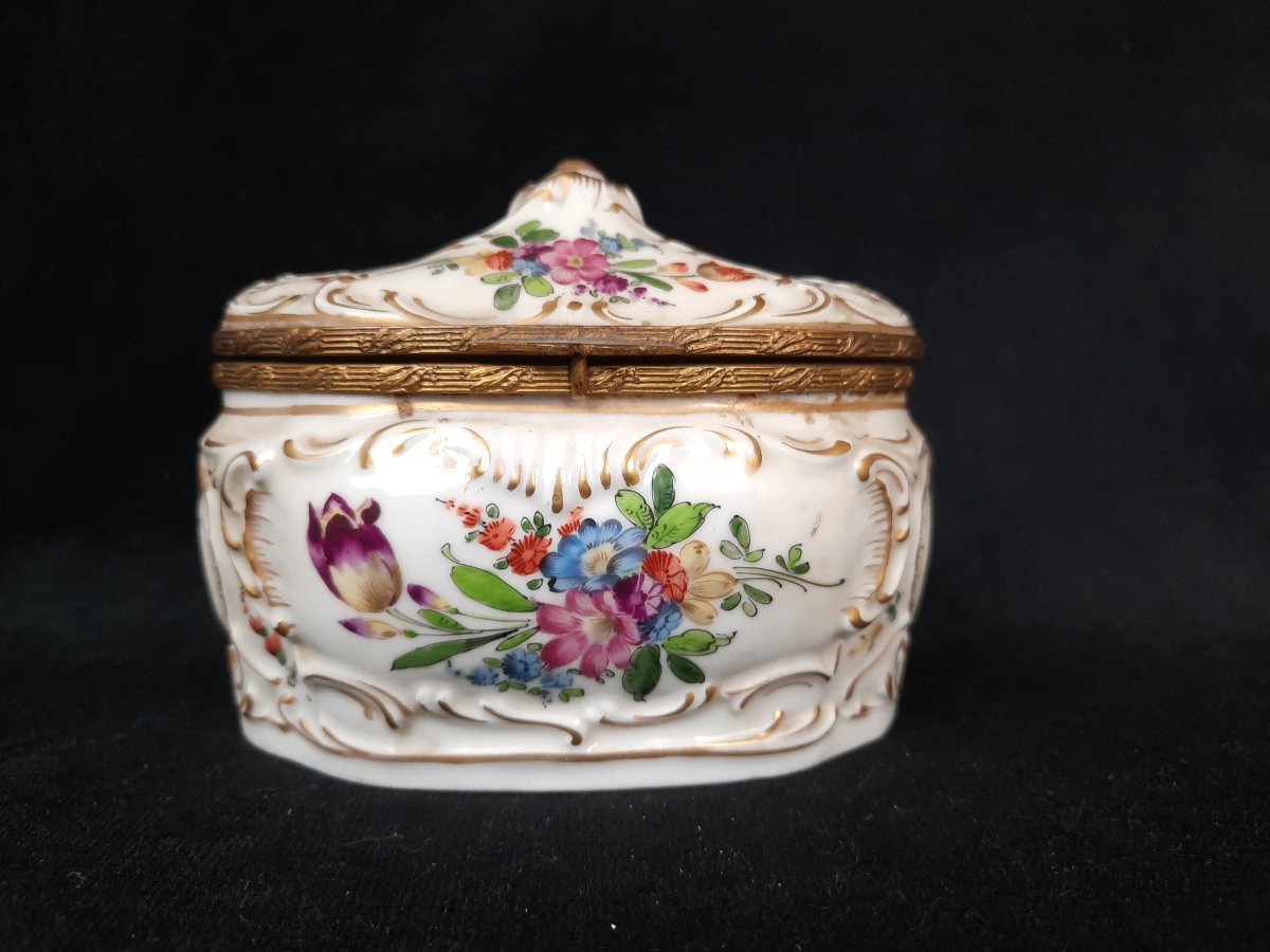 Boîte en porcelaine (XIXe siècle)-photo-2
