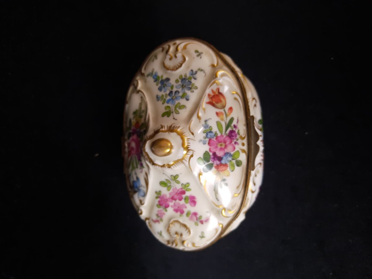 Boîte en porcelaine (XIXe siècle)-photo-3