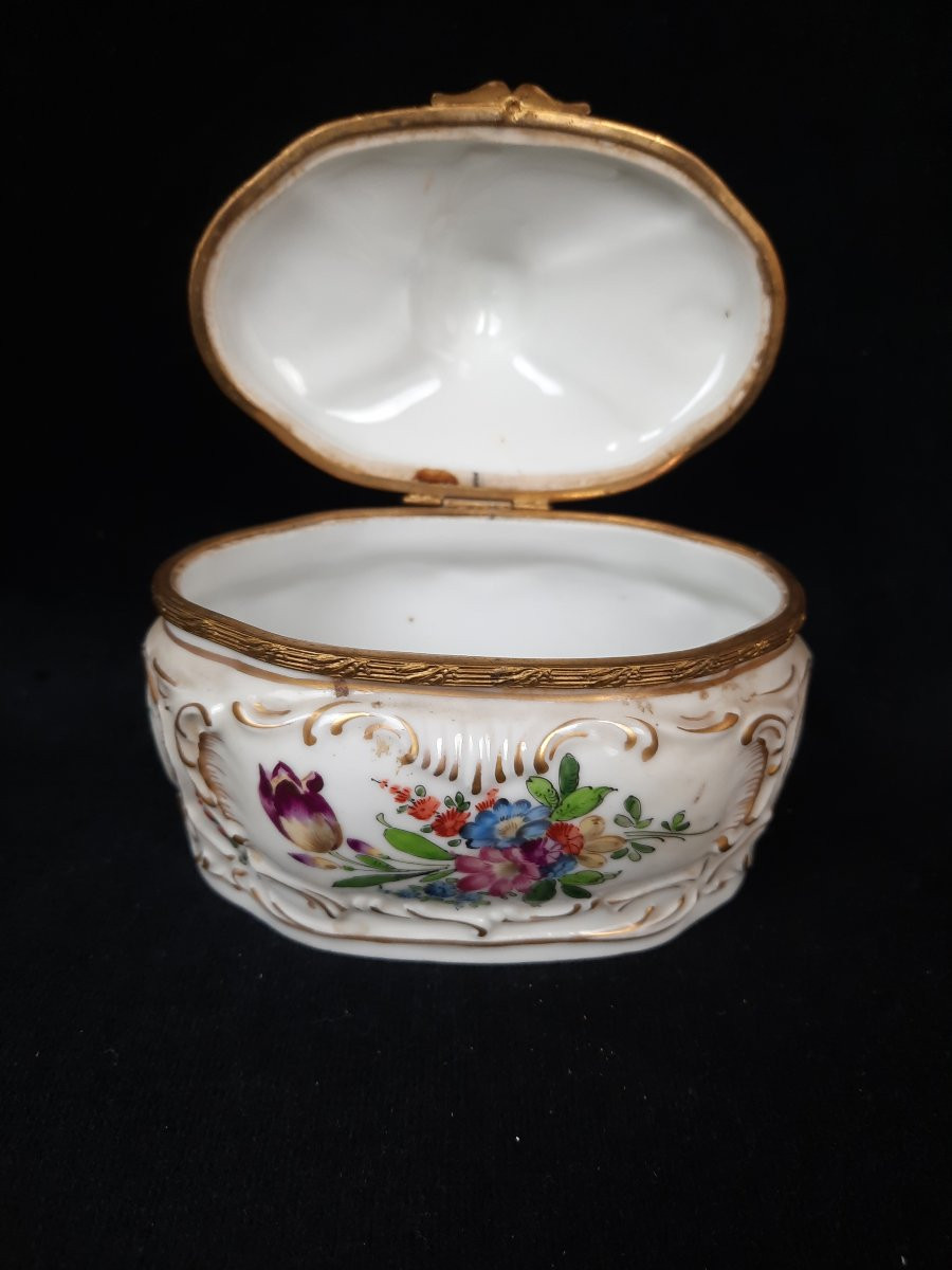 Boîte en porcelaine (XIXe siècle)-photo-4