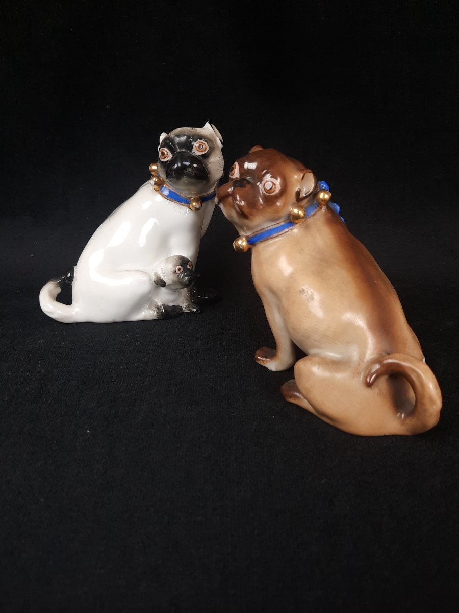 Meissen - Paire de chiens carlins en porcelaine (XXe siècle)-photo-2