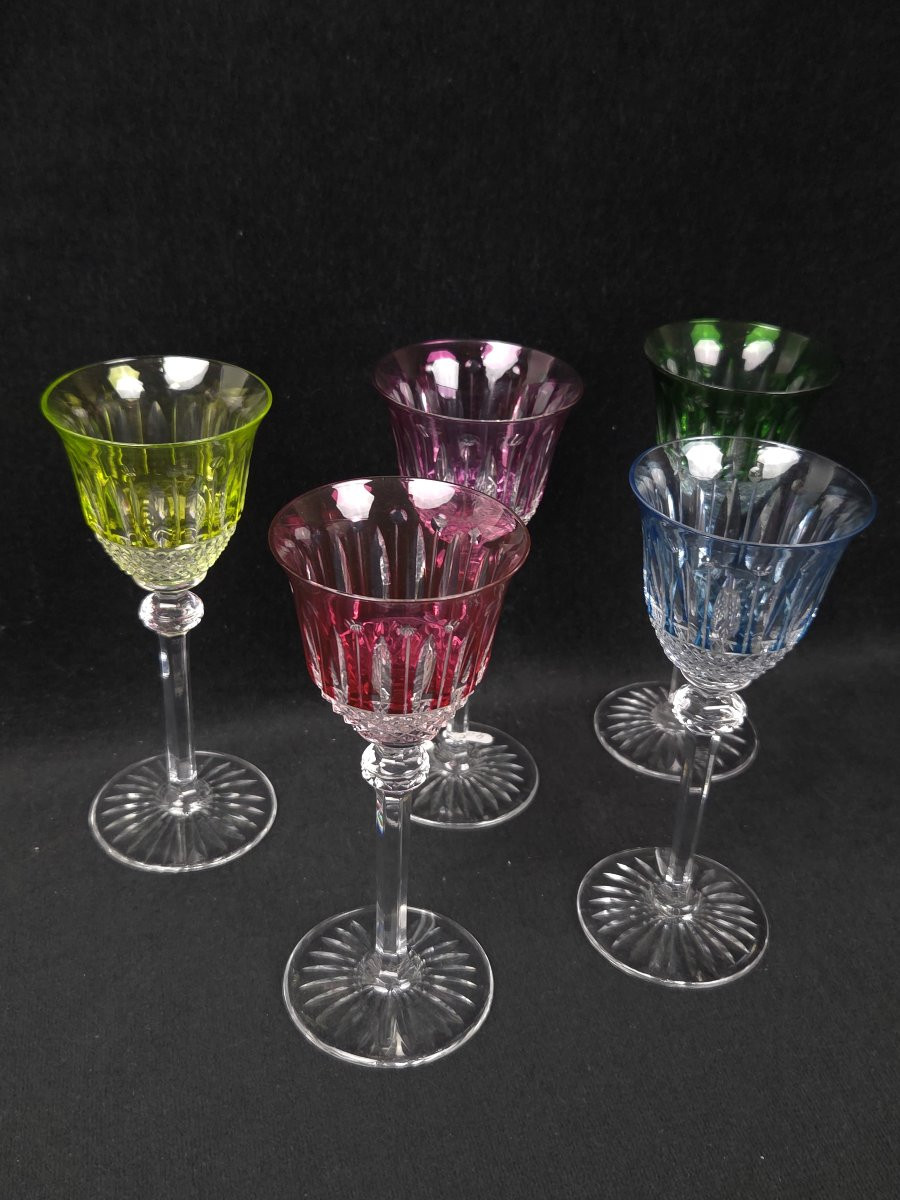 Ensemble de verres à vin blanc en cristal taillé et coloré (XXe)-photo-3