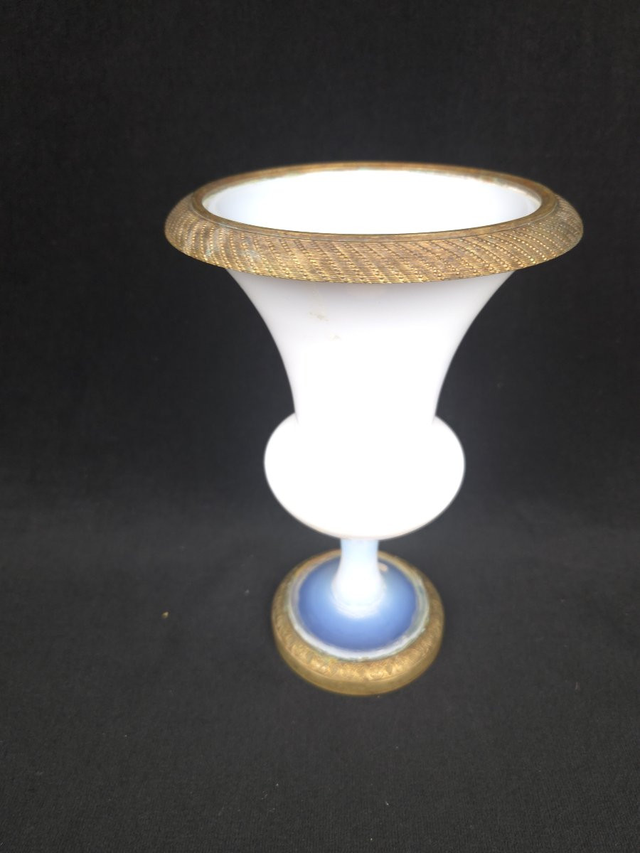 Vase Médicis en opaline et laiton doré (XIXe siècle)-photo-2