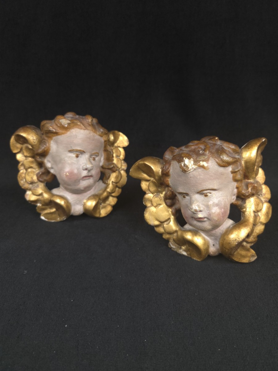 Paire d'anges ou putti en bois sculpté (XIXe siècle)