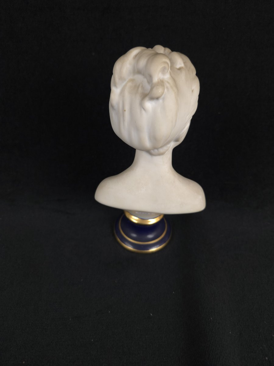 Bust Of Louise Brongniard In Limoges Biscuit Porcelain - Tharaud-photo-1