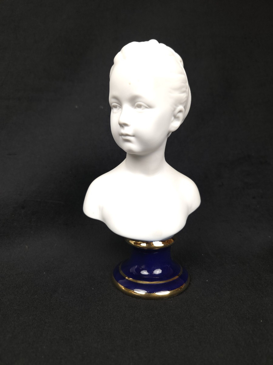 Bust Of Louise Brongniard In Limoges Biscuit Porcelain - Tharaud