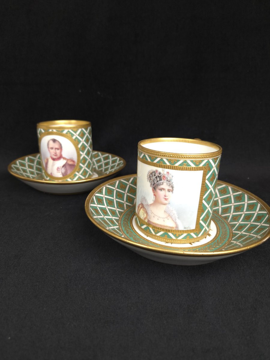 Paire de tasses en leurs soucoupes en porcelaine - Napoléon Ier et Joséphine (XIXe siècle) -photo-2